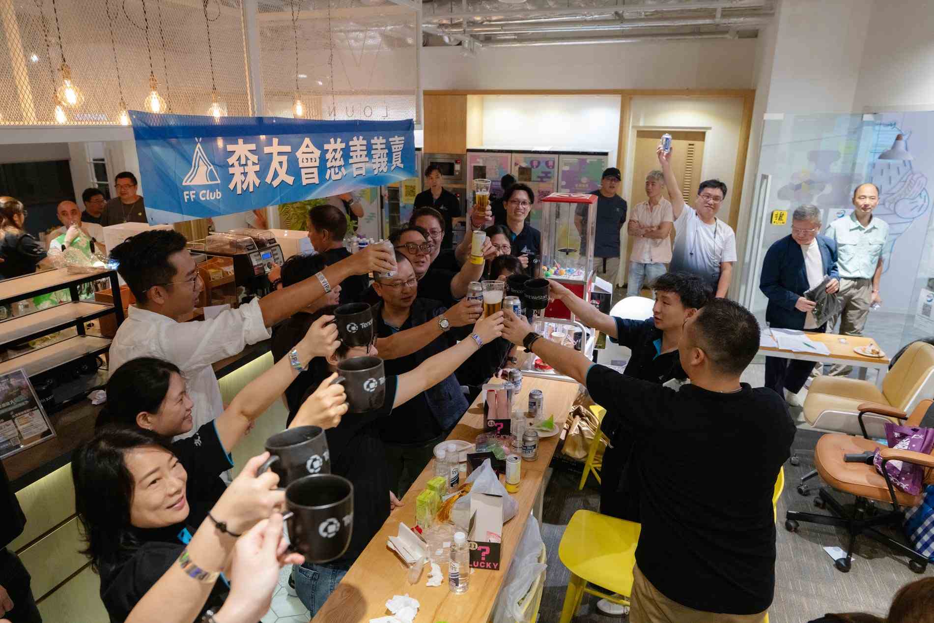 earn-smart-play-hard-5