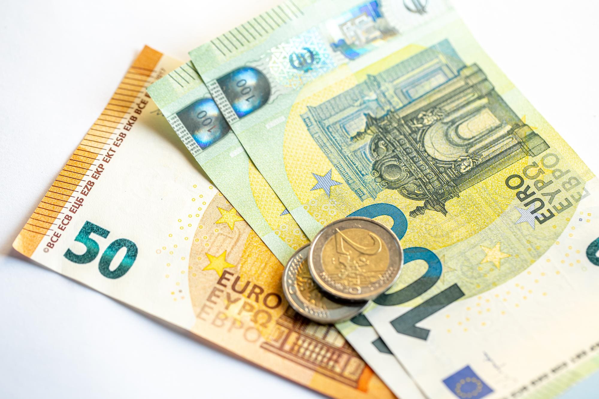 EUR/CAD價格預測:保持在1.6150上方的橫盤偏向,加拿大就業報告為焦點